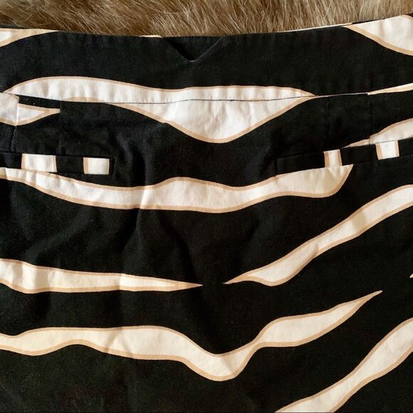 Kenneth Cole Reaction Zebra Mini Skirt Size 8 - Picture 2 of 4